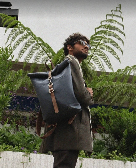 Morral para uso diario  Runway Azul Vista Modelo - urbx bags