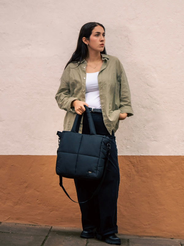 Bolso para la ciudad Puffer Authentic Standar Negro Vista Modelo ciudad - urbx bags