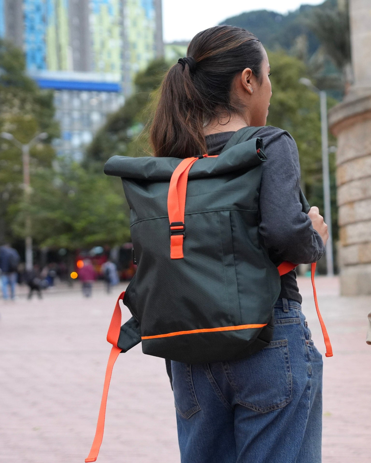 Morral universitario Active vista modelos hombre- Urbx Bags