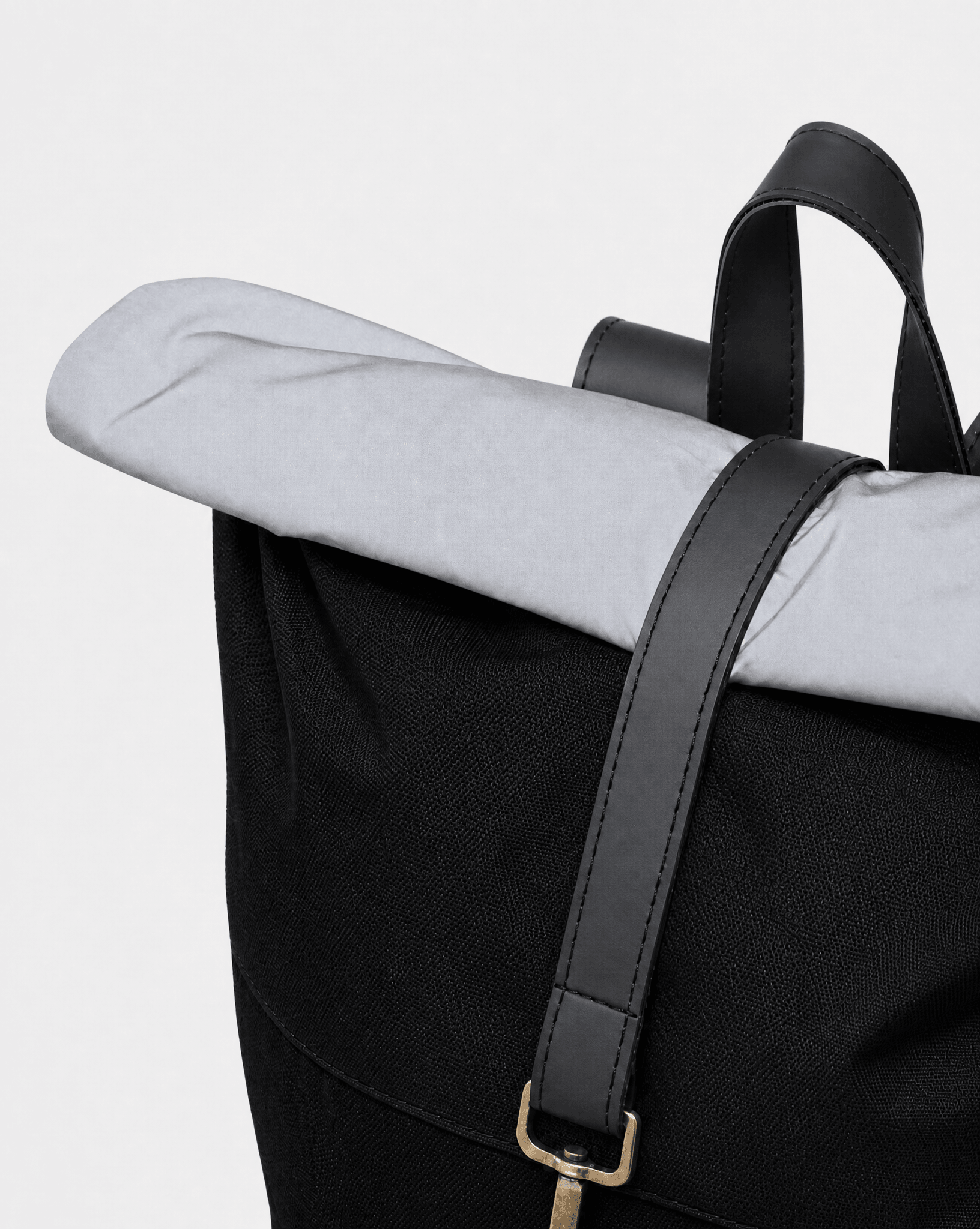 Morral de viajes Classic Negro Negro plano detalle esquina  - urbx bags