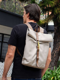 Morral ejecutivo Runway Gris vista Modelo - urbx bags