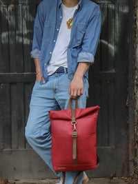 Morral ejecutivo Runway Vinotinto vista Modelo - urbx bags