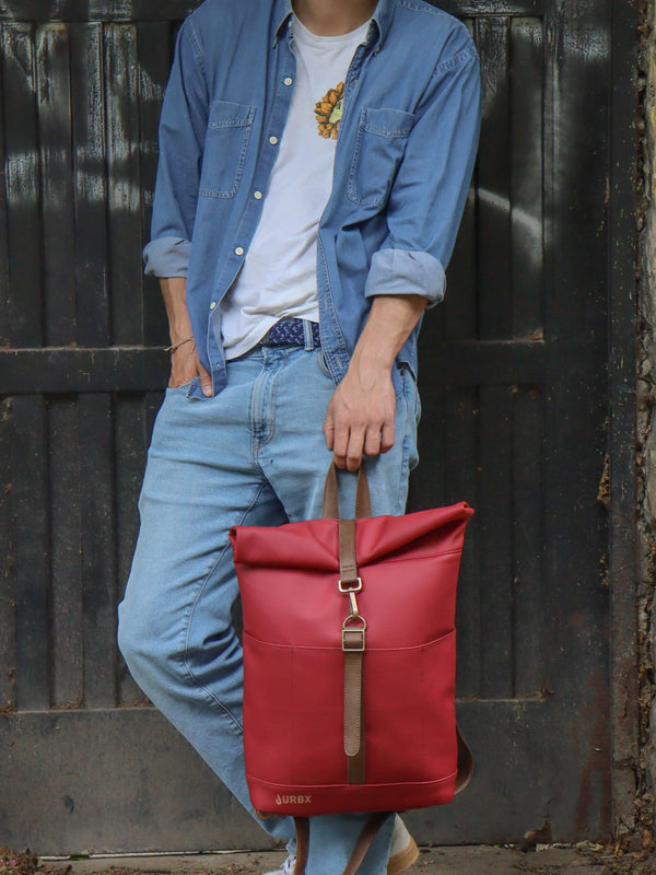 Morral ejecutivo Runway Vinotinto vista Modelo - urbx bags