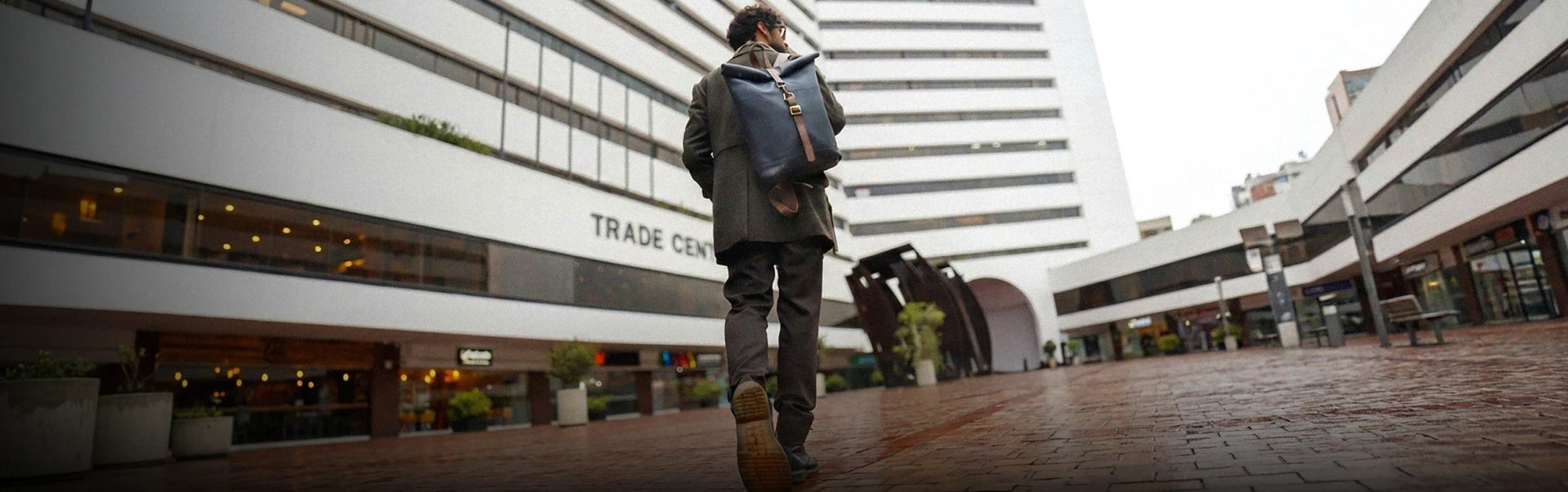 Morral ejecutivo Runway azul modelo masculino - urbxbags.com