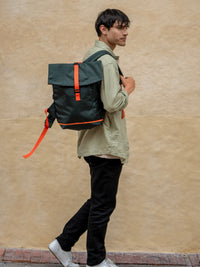 Morral universitario Active vista modelos hombre- Urbx Bags